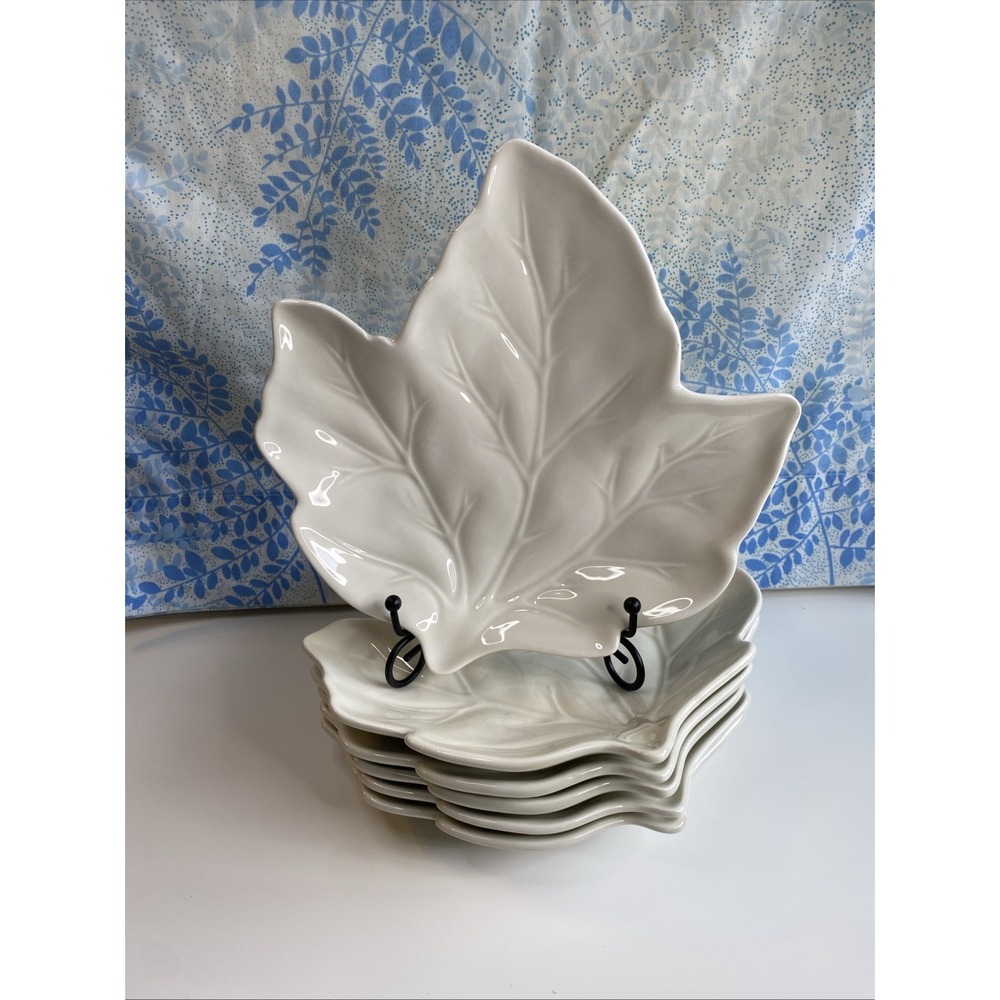 Autumn Harvest Fall 2011 White Ceramic Oak Leaf Design Plates Set 6 Thanksgiving